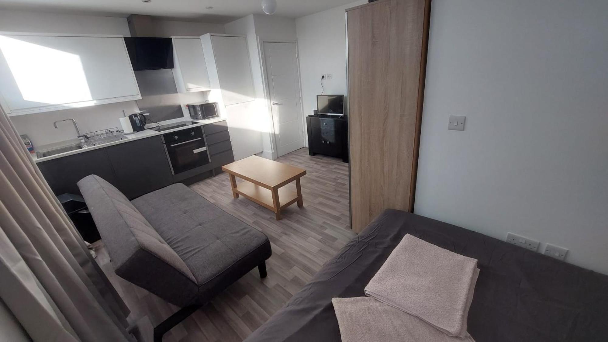 Spacious Studio Maidstone - Redecorated Oct 2023 Bagian luar foto
